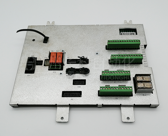 ABB機械手臂安全面板DSQC643 3HAC024488-001/01 ABB機械手臂安全面板DSQC643 3HAC024488-001/01