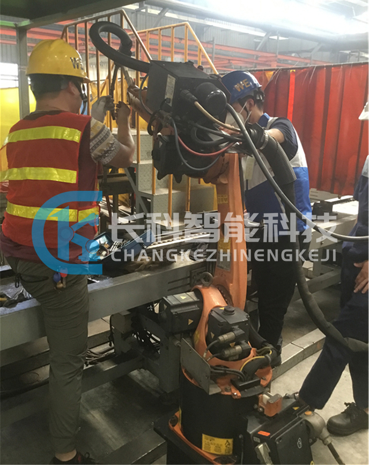 Repair the KUKA welding robot Repair the KUKA welding robot